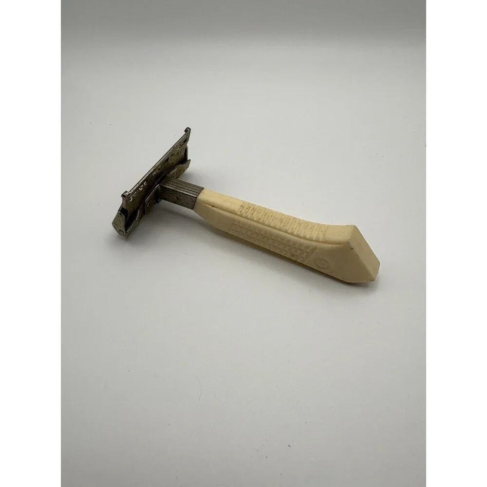 Lot of 7‎ Vintage Safety Razors + 4 Packs Jan Single Edge Blades As-Is